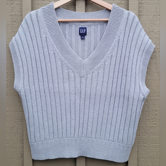 GAP Sweaters - GAP 100% Cotton Dolman Rib V-Neck Sweater Vest, Heather Light Gray